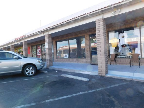 East Park Industrial : 3021 E Charleston Blvd, Las Vegas, NV 89104